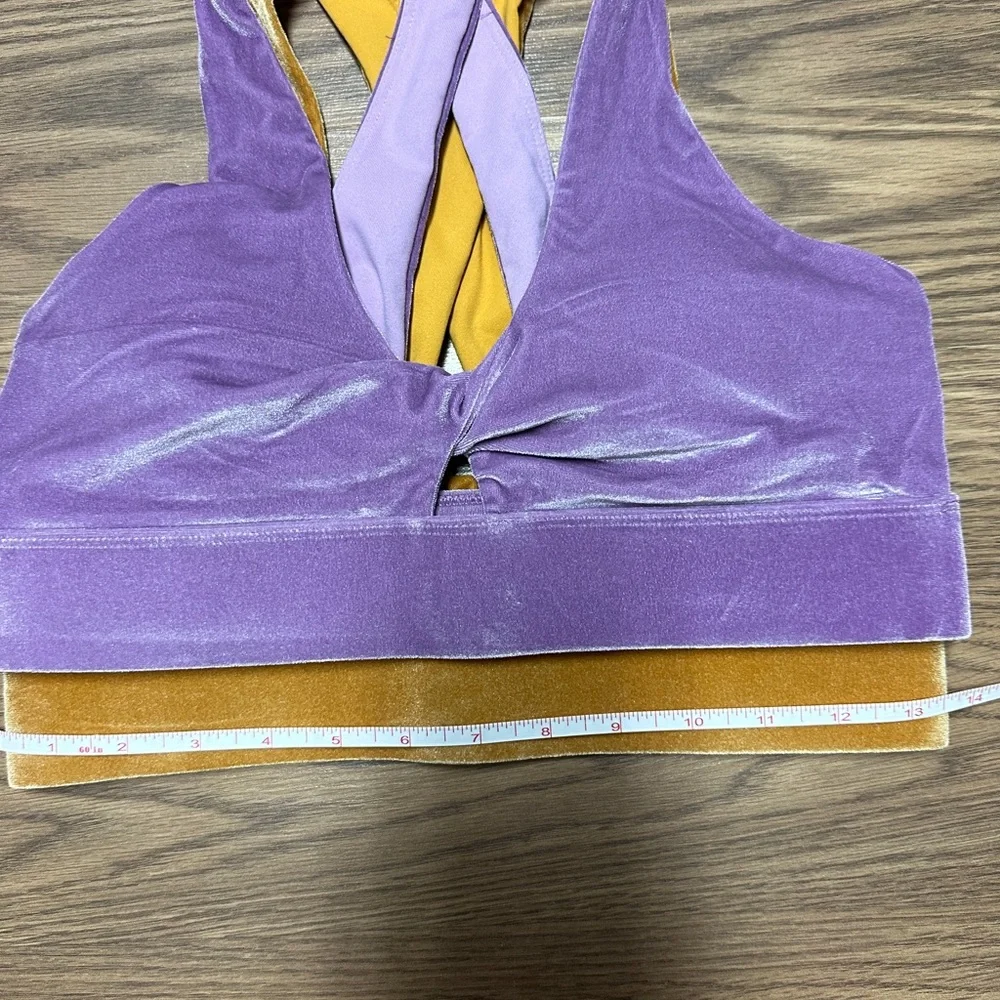 Bundle 2 Fabletics Sports Bras - Picture 3 of 4